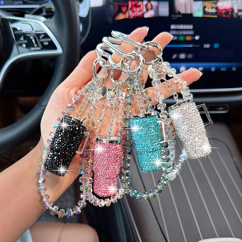 Bagcharm Diamond-Encrusted Water Bottle Aksesoris Fashion Gantungan Tas Lucu